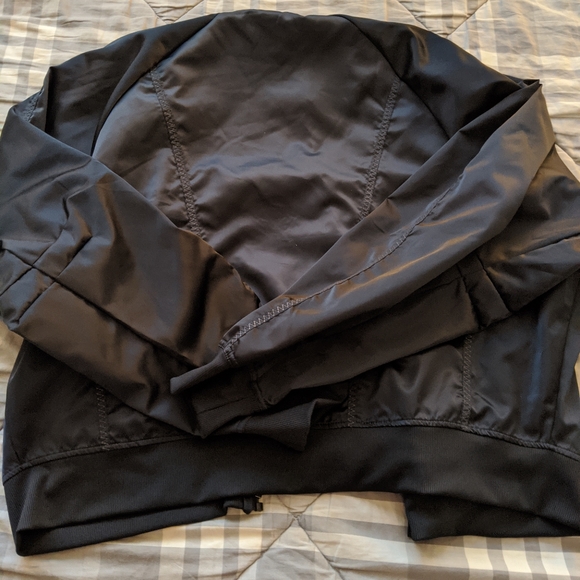 Women's Fabletics bomber jacket size xlarge - Picture 3 of 3